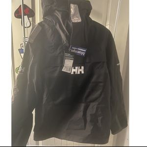Pull-over wind breaker